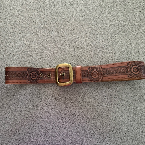 ROXY Leather Brown Belt with Gold Buckle - Picture 4 of 6